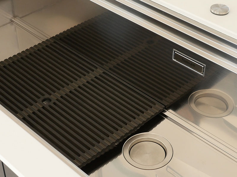 Get the perfect drainer with the Foster Black grids.