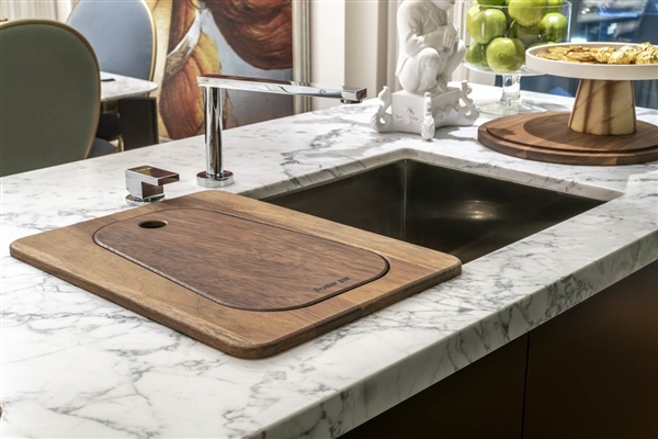 De Brescello à Thong Lo