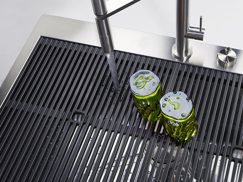 Grilles noires Foster