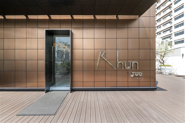 De Brescello à Thong Lo